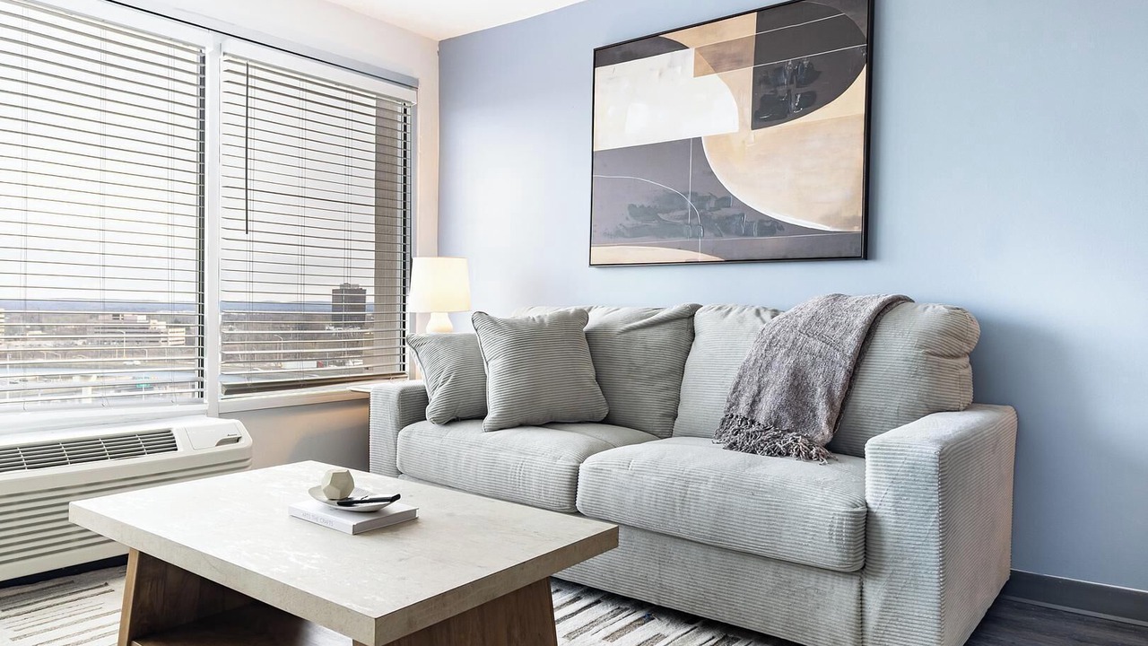 Photo of Livingroom in Downtown Hartford