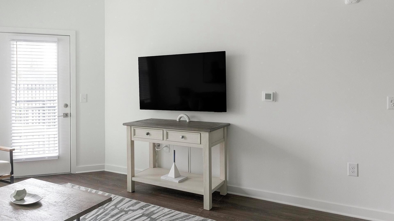Photo of Livingroom in Southeast Raleigh