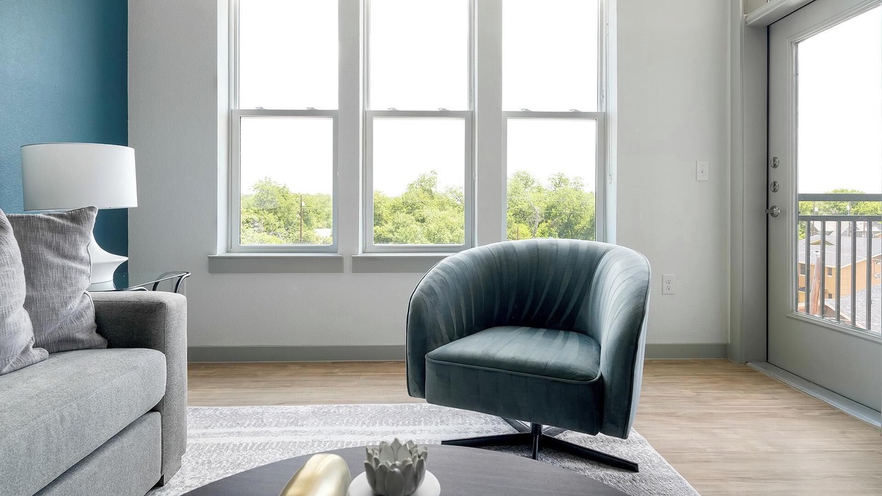 Photo of Livingroom in MLK