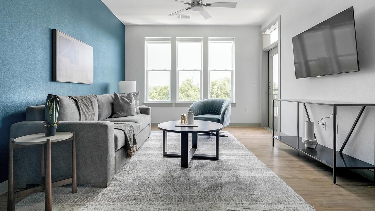 Photo of Livingroom in MLK