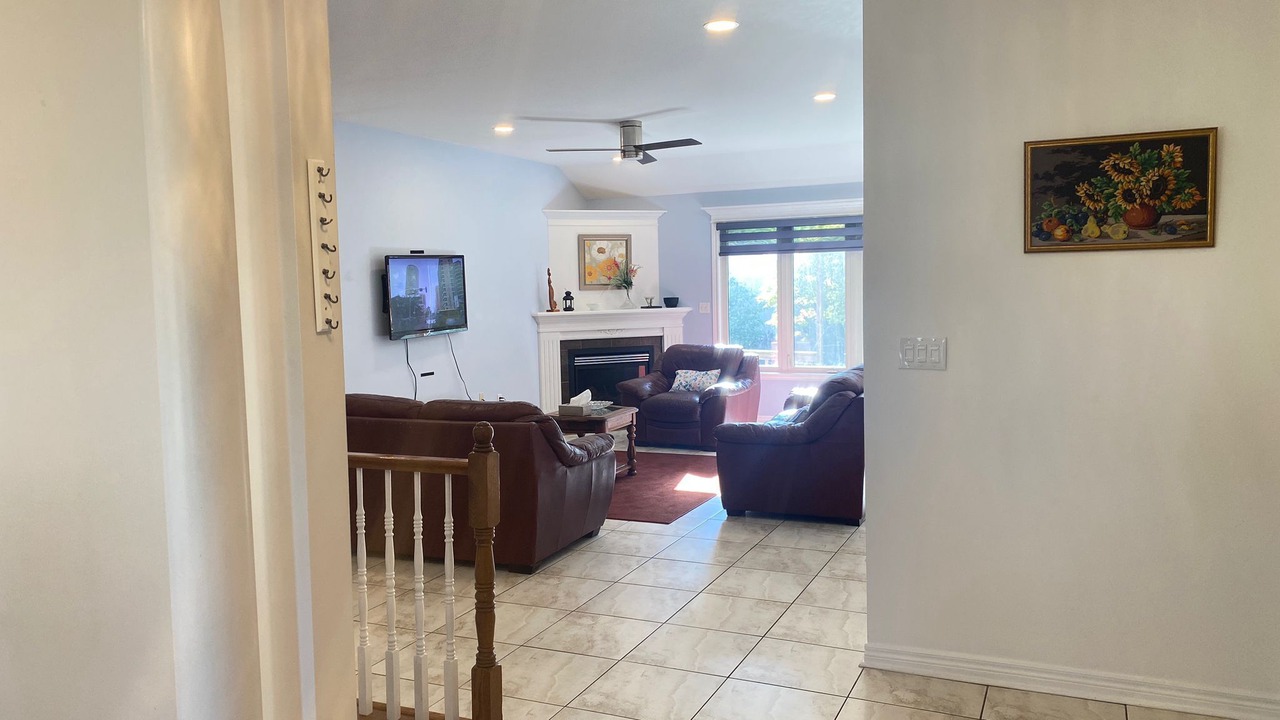 Photo of Livingroom in Sarnia
