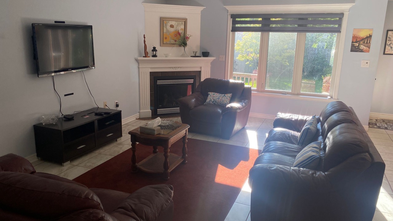 Photo of Livingroom in Sarnia