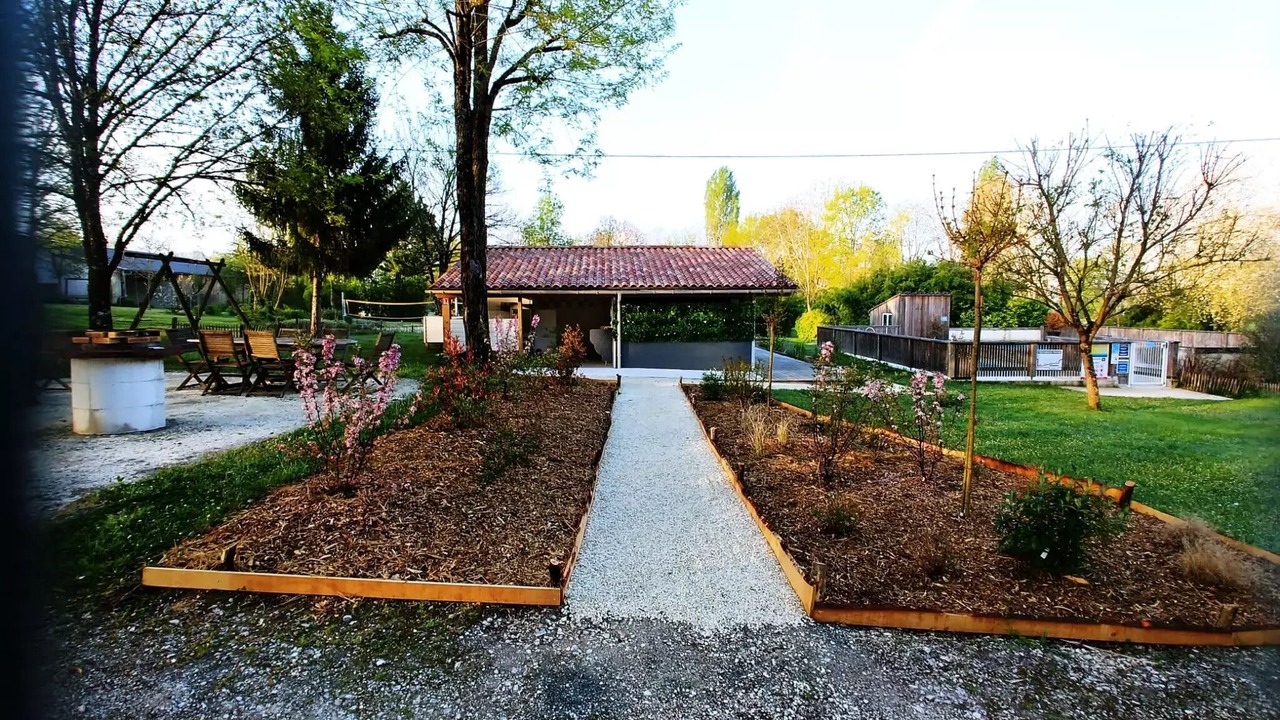 Photo of Outdoor in Vendoire