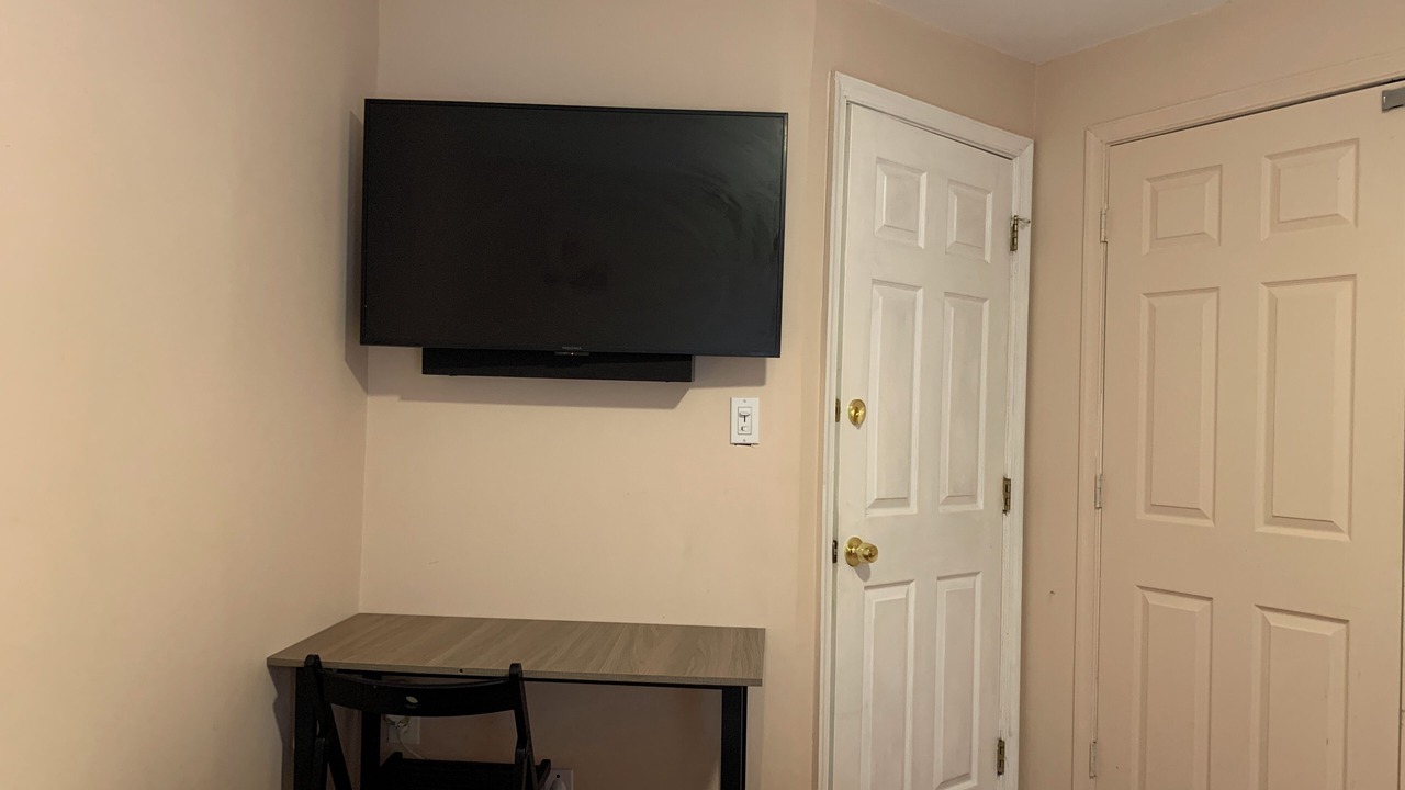 Photo of Bedroom in Calverton
