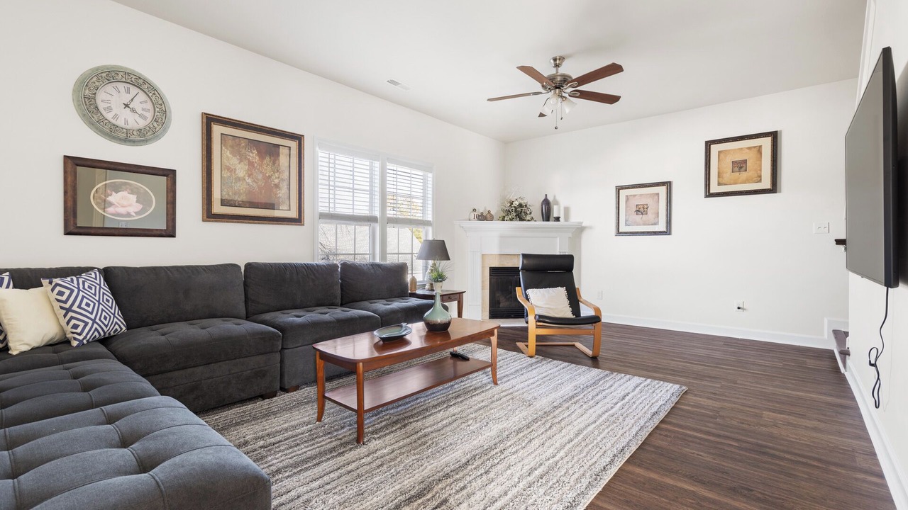 Photo of Livingroom in Southeast Raleigh