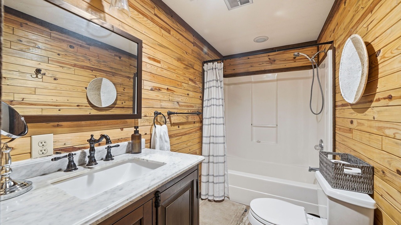 Photo of Bathroom in Aska