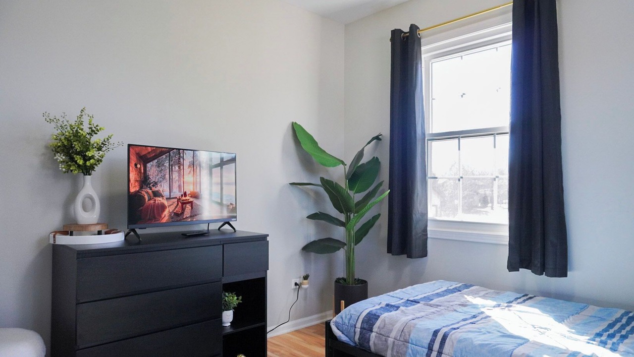 Photo of Bedroom in Country Club Hills