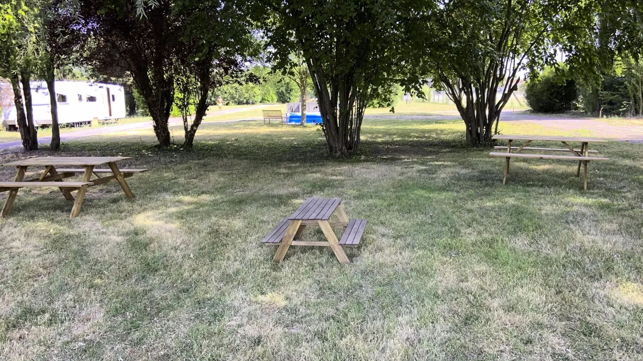 Photo of Outdoor in Pont-sur-Yonne