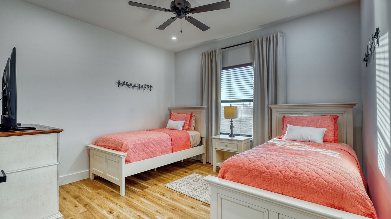Photo of Bedroom in Oakland Hills