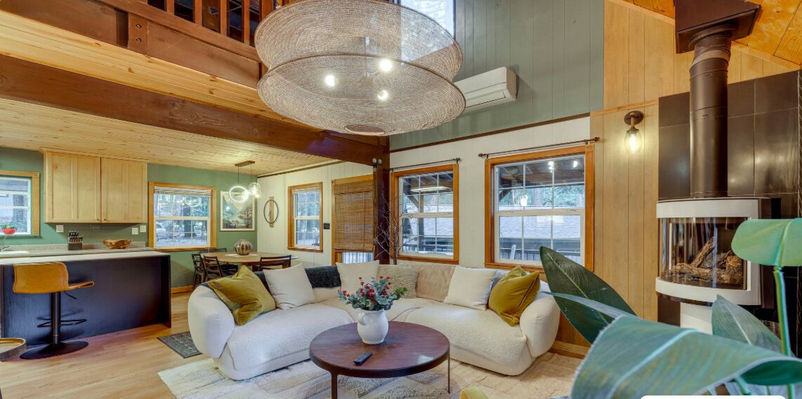 Photo of Livingroom in Nevada City