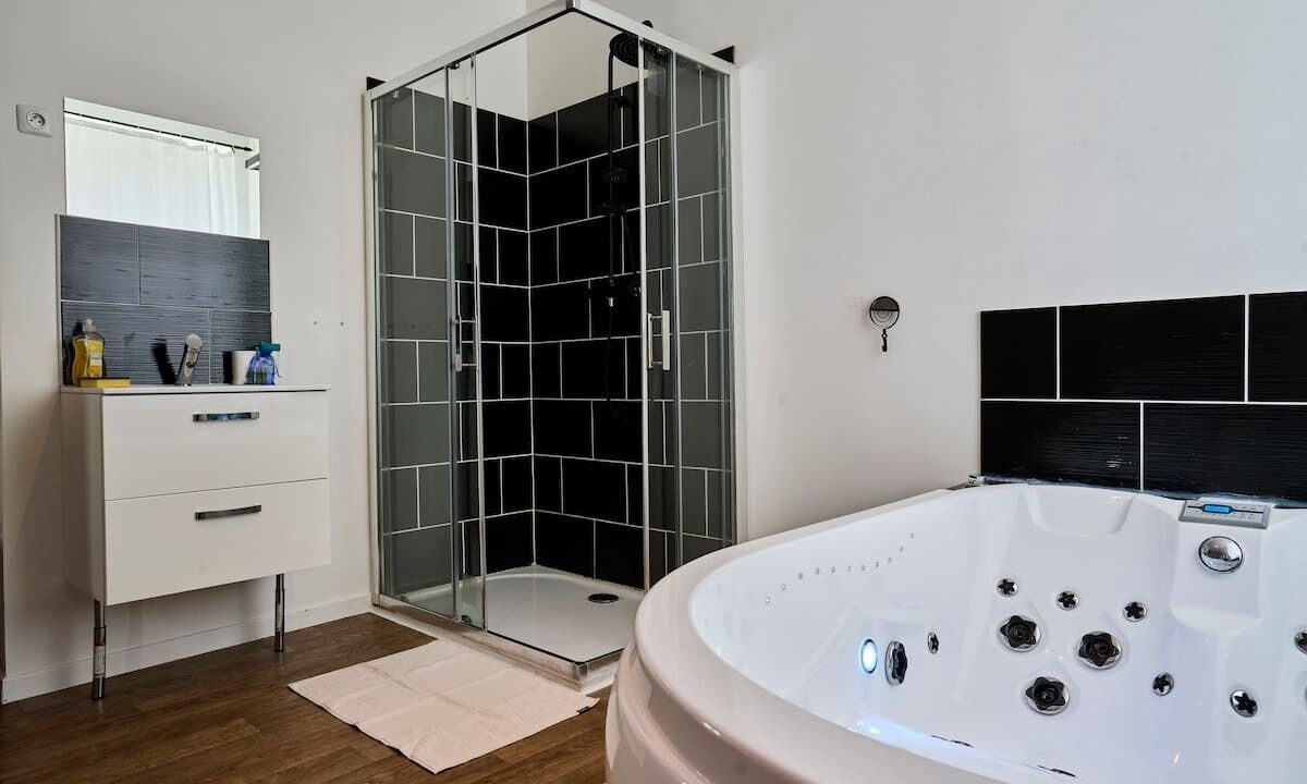 Photo of Bathroom in Tourcoing