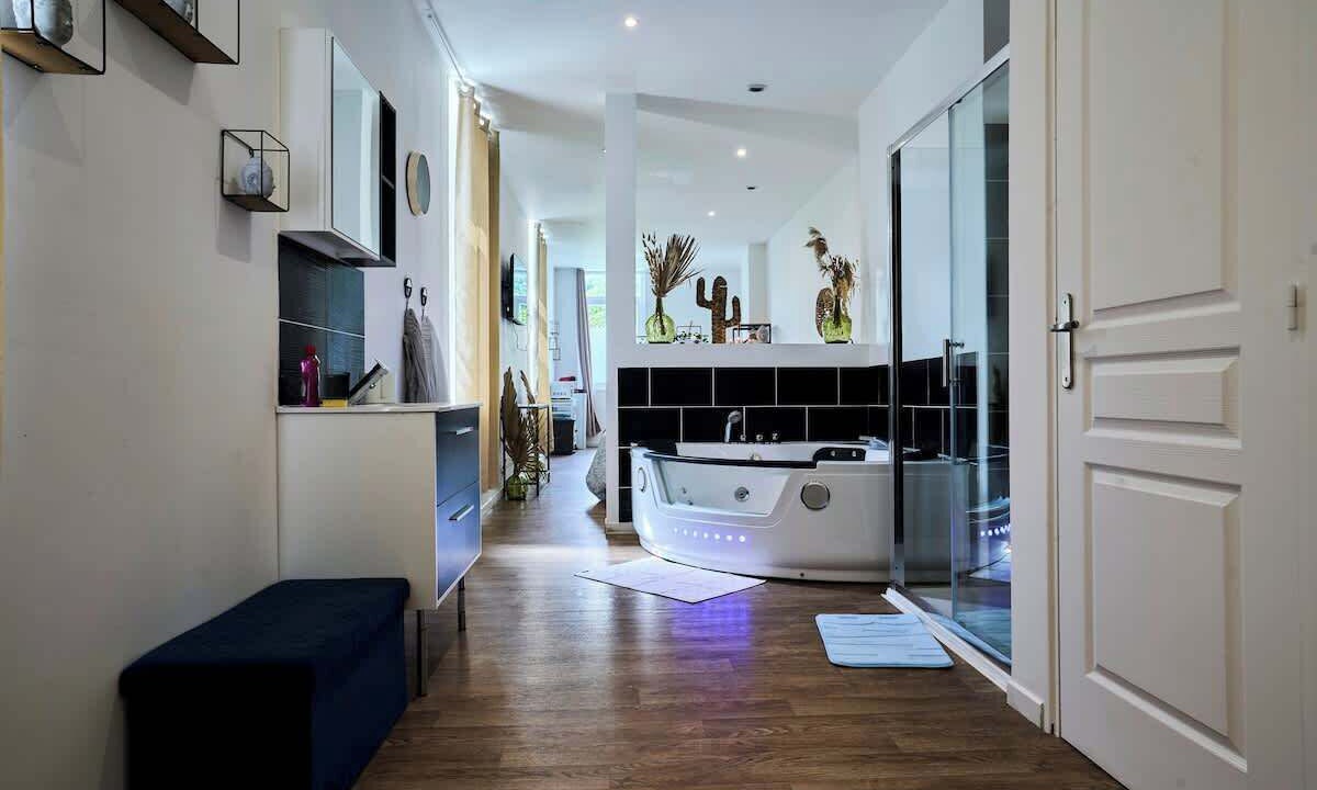 Photo of Bathroom in Tourcoing