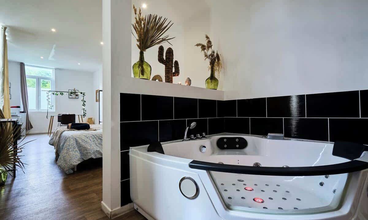 Photo of Bathroom in Tourcoing