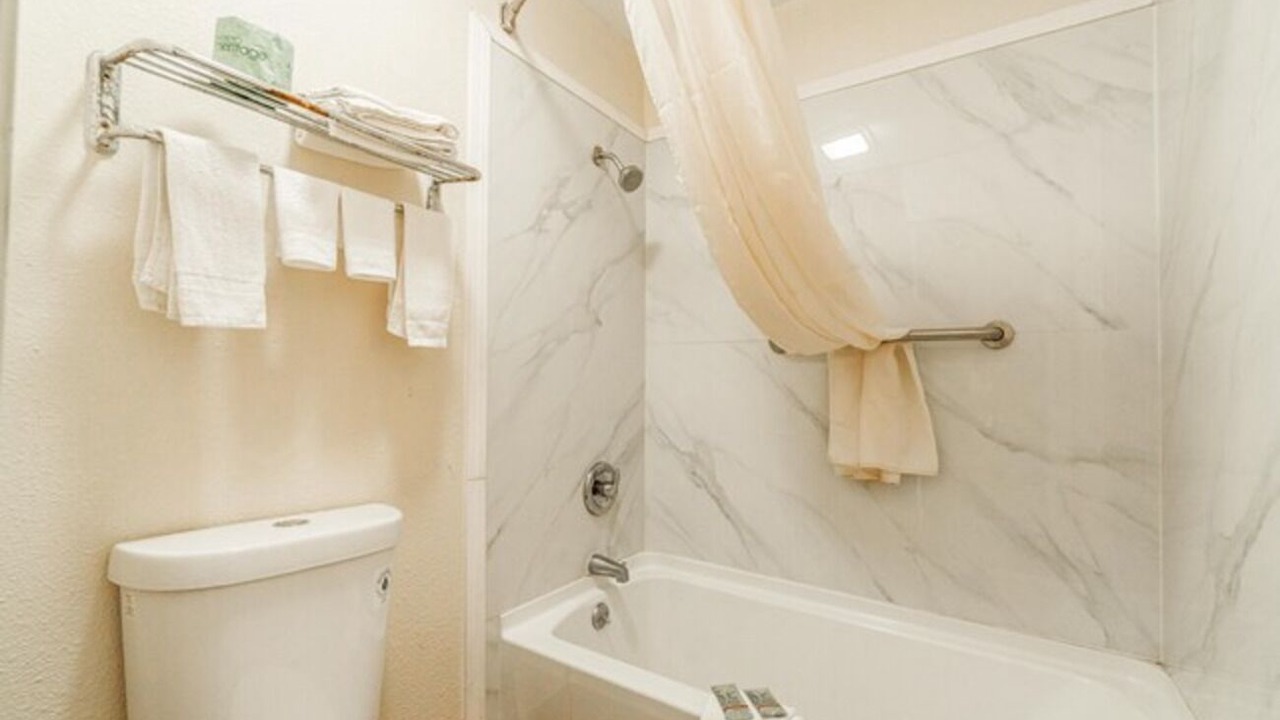 Photo of Bathroom in Port Lavaca