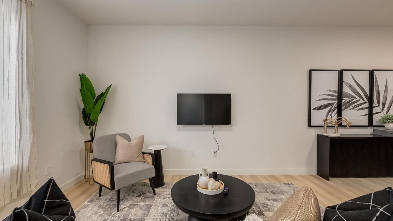 Photo of Livingroom in Shaganappi