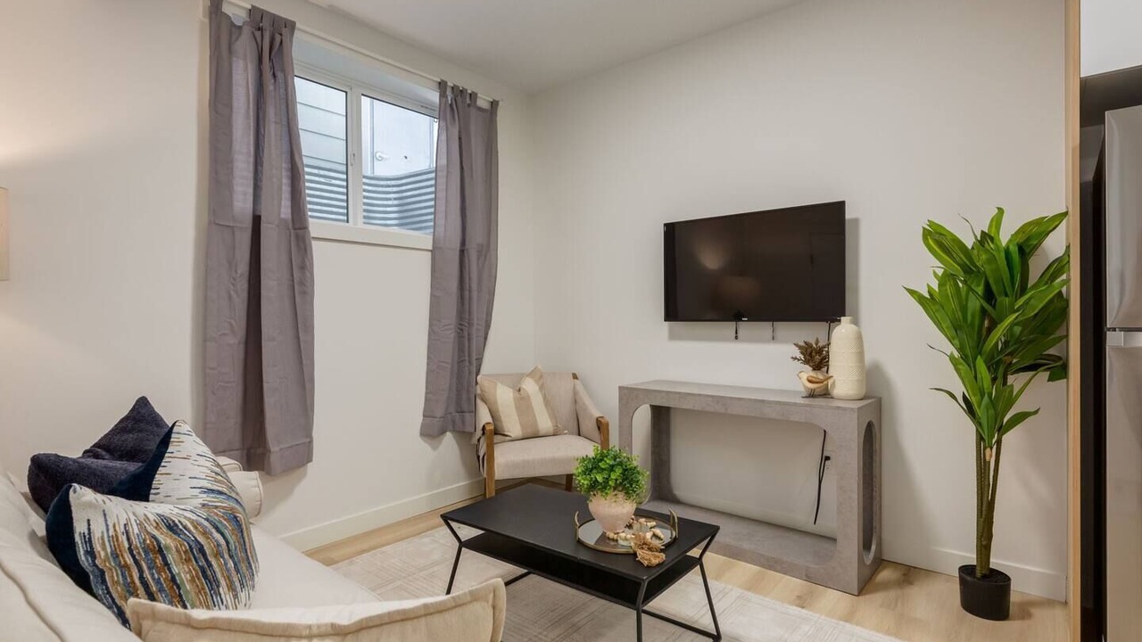 Photo of Livingroom in Shaganappi