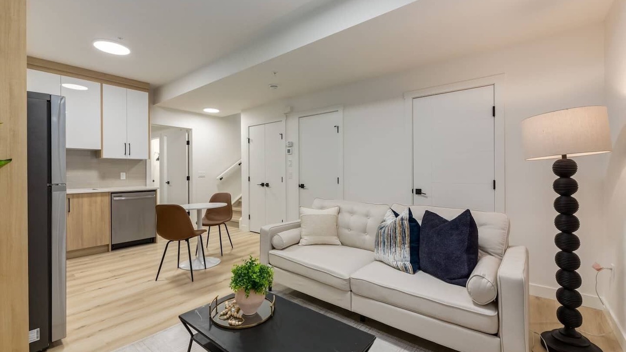 Photo of Livingroom in Shaganappi