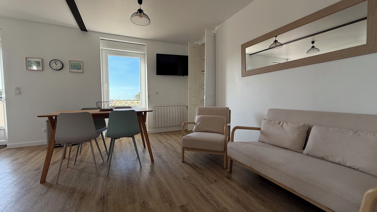 Photo of Livingroom in Portbail