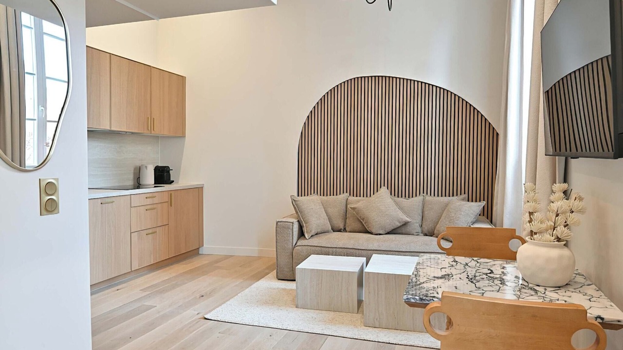 Photo of Livingroom in Archives