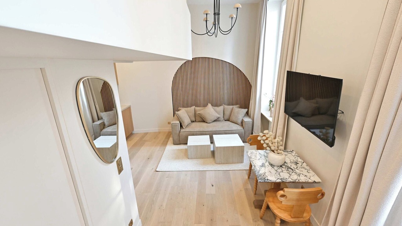 Photo of Livingroom in Archives