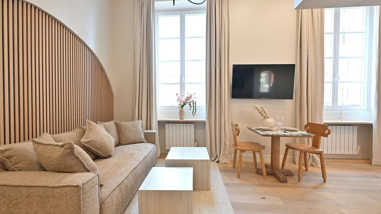 Photo of Livingroom in Archives