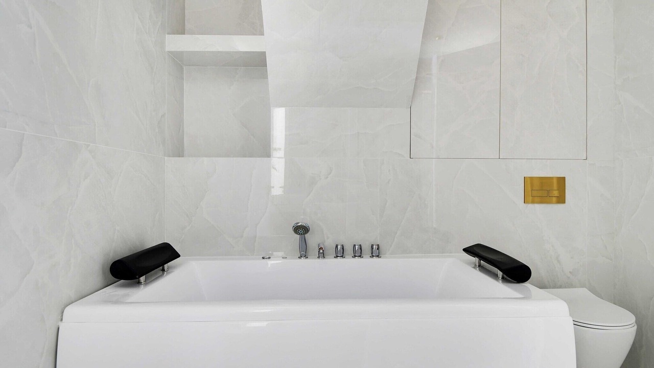 Photo of Bathroom in Batignolles