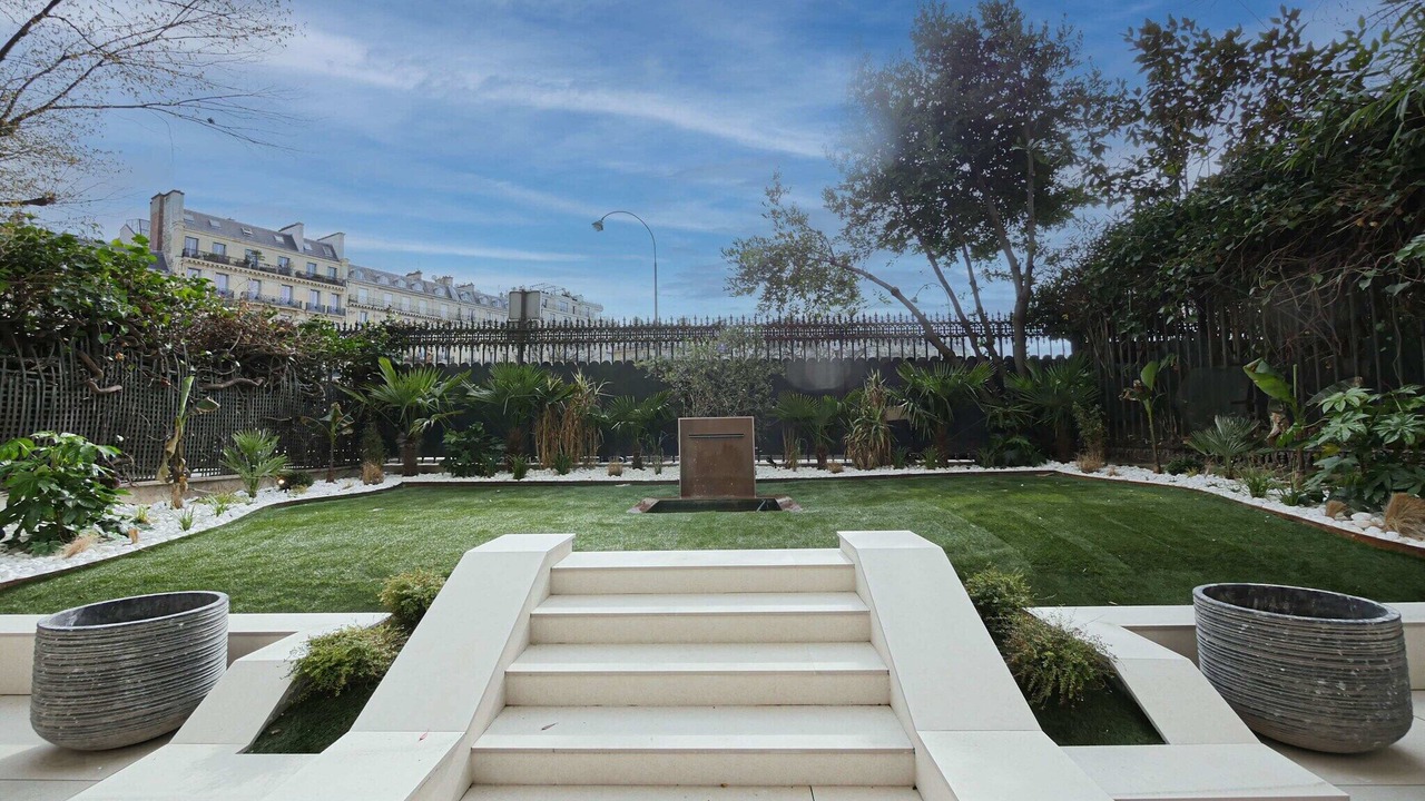 Photo of Others in Chaillot