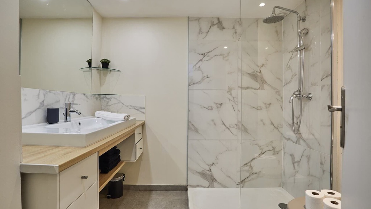 Photo of Bathroom in Batignolles