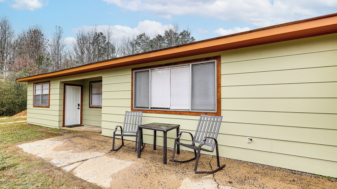 Photo of Outdoor in Hickory Plains