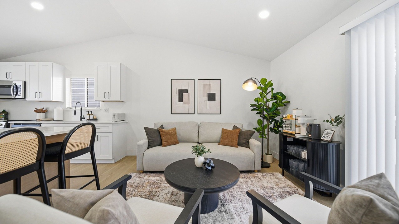 Photo of Livingroom in Kilbourne
