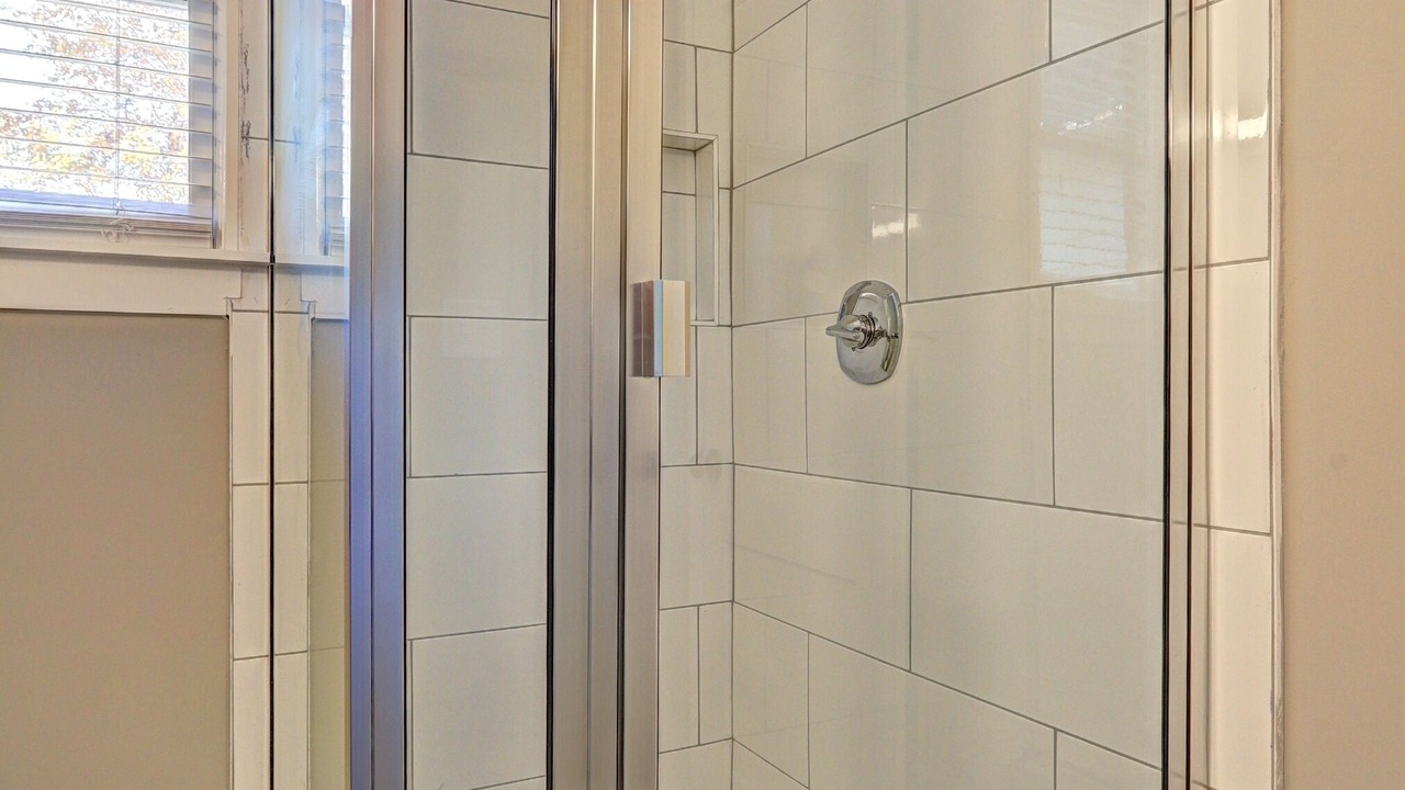 Photo of Bathroom in Belvedere Park