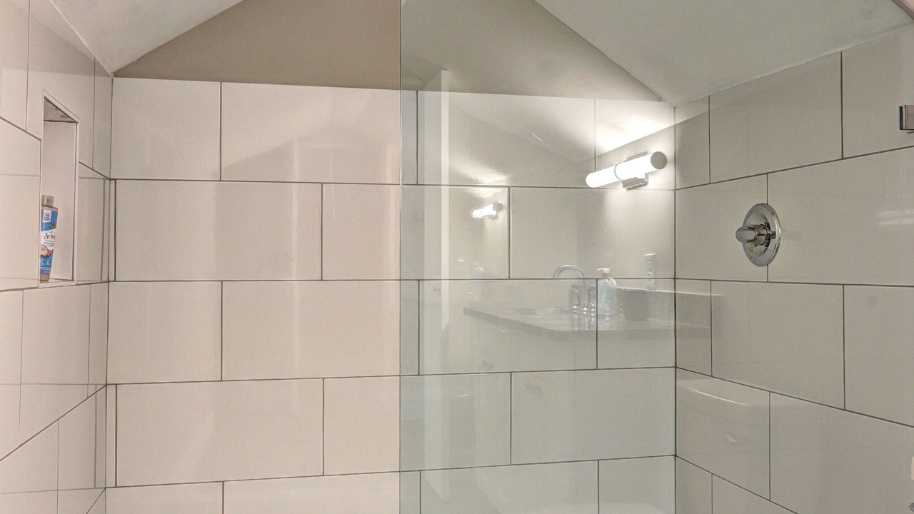 Photo of Bathroom in Belvedere Park