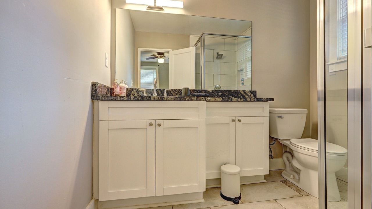 Photo of Bathroom in Belvedere Park