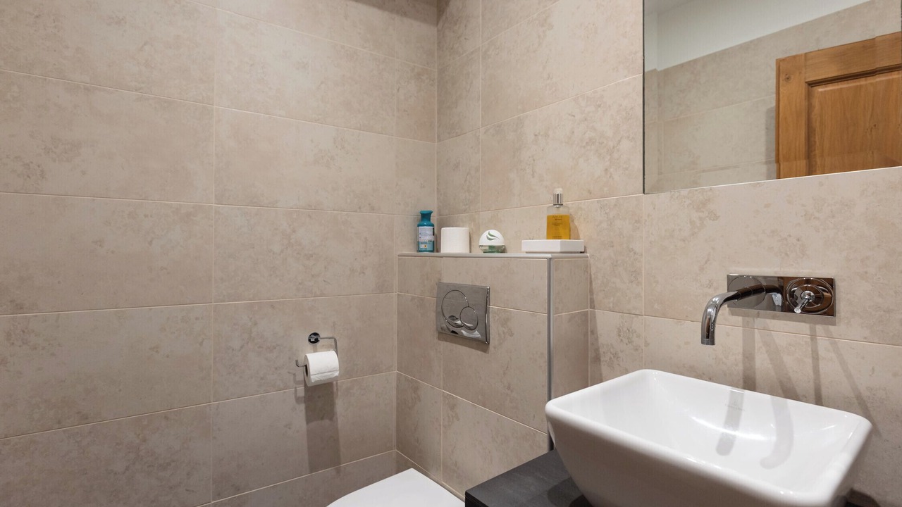 Photo of Bathroom in Enclos