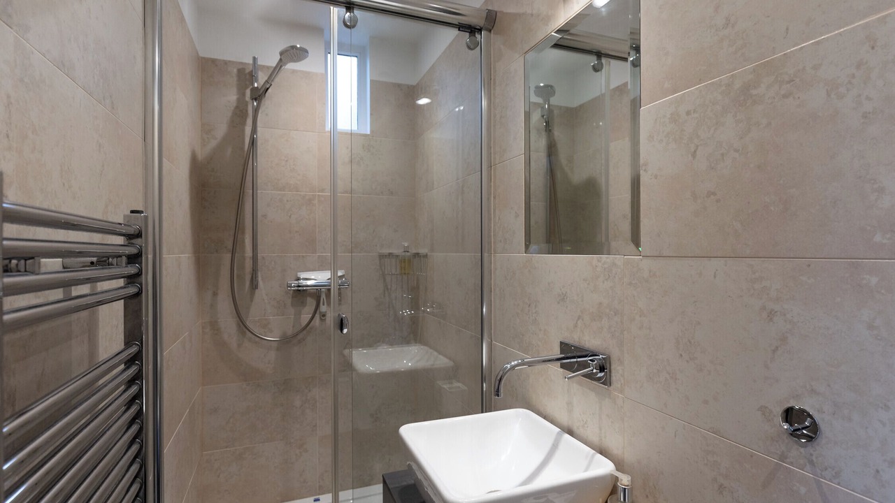 Photo of Bathroom in Enclos