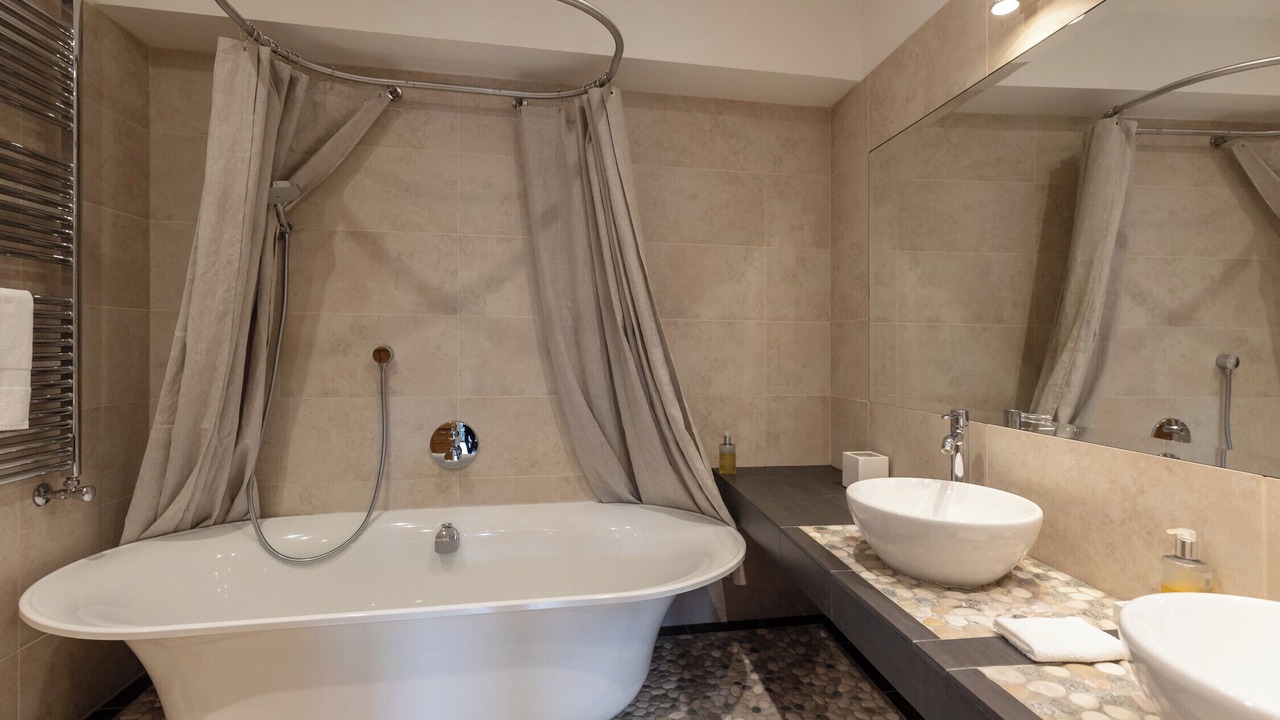 Photo of Bathroom in Enclos