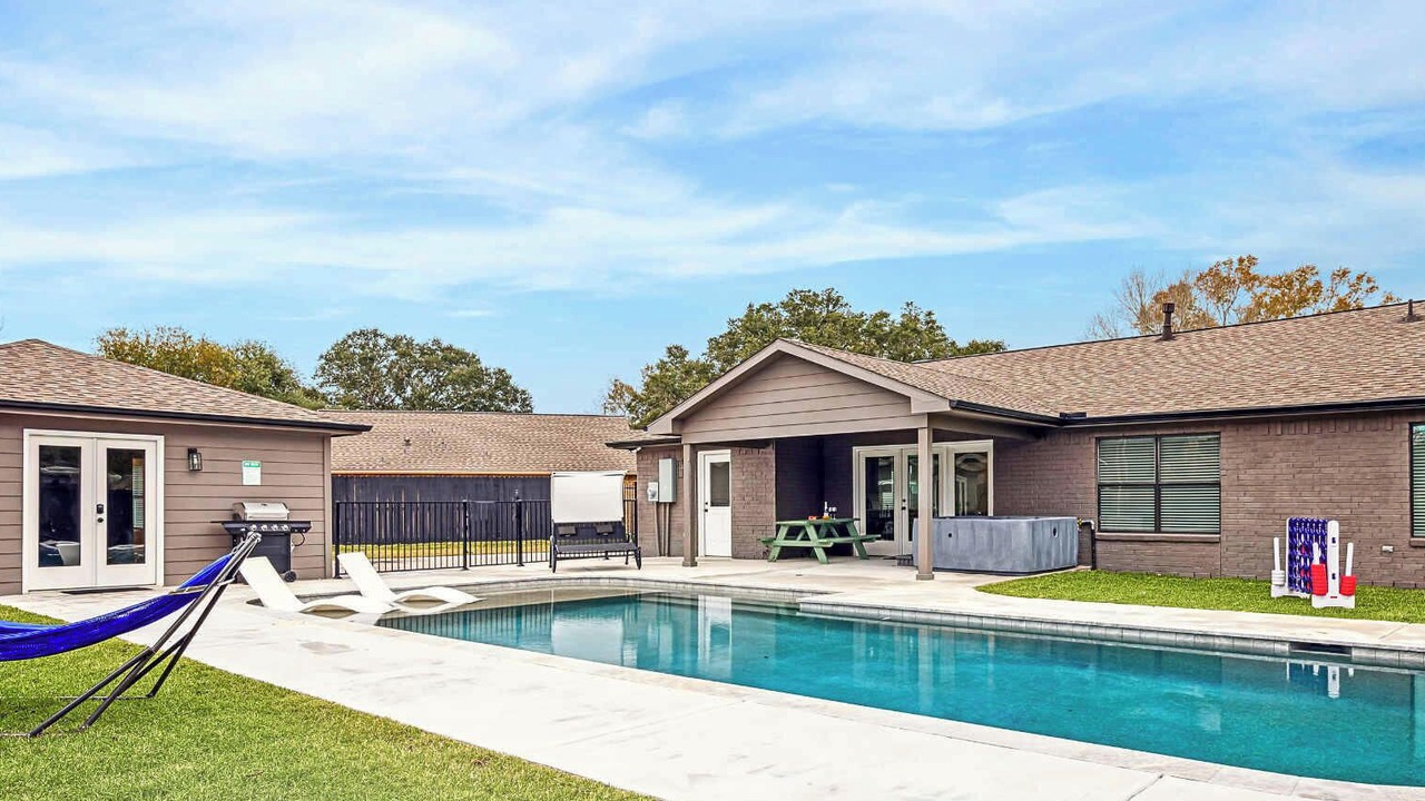 Photo of Outdoor in Westbury