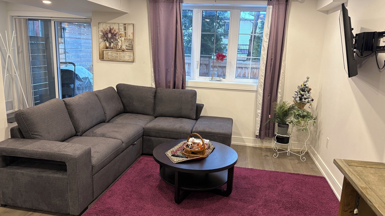 Photo of Livingroom in Richmond Hill