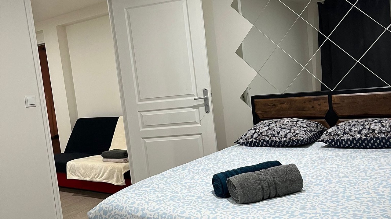 Photo of Bedroom in Villeneuve-Saint-Georges