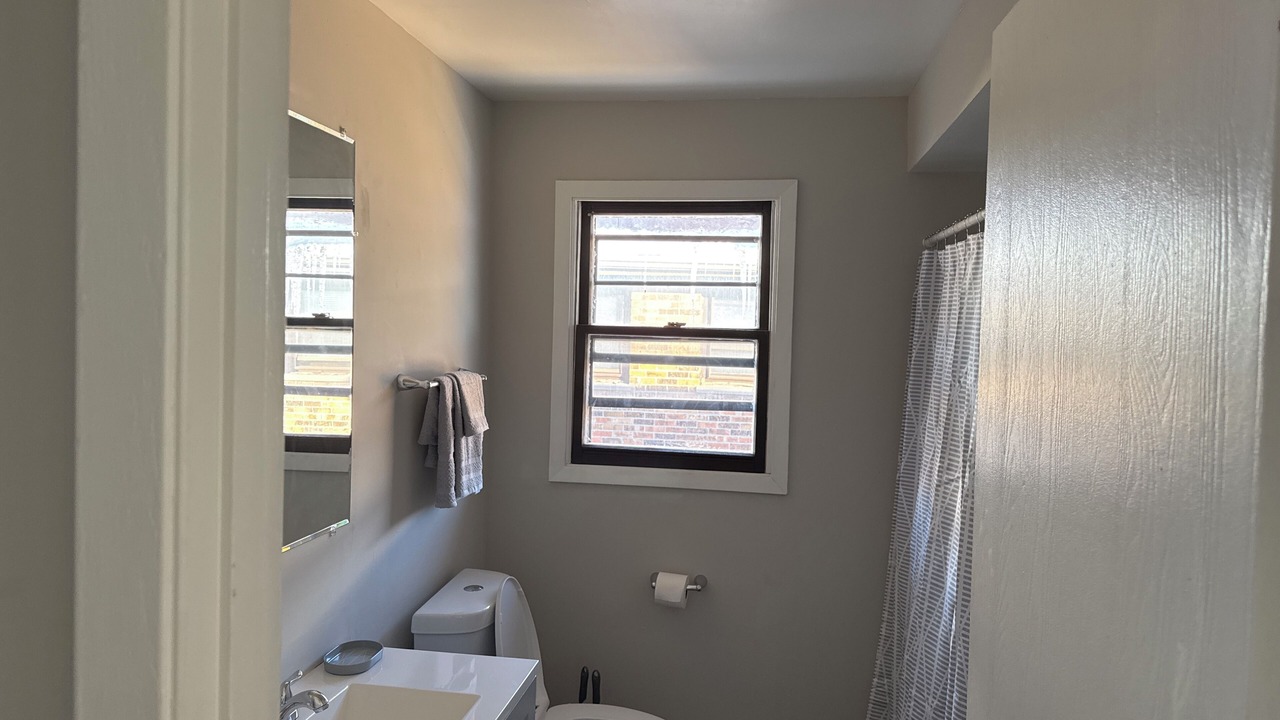 Photo of Bathroom in East Hazel Crest