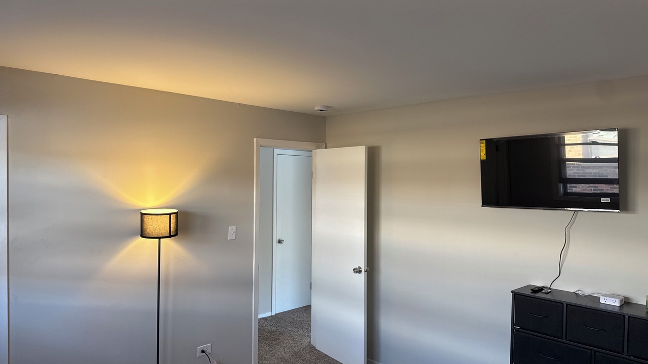 Photo of Bedroom in East Hazel Crest