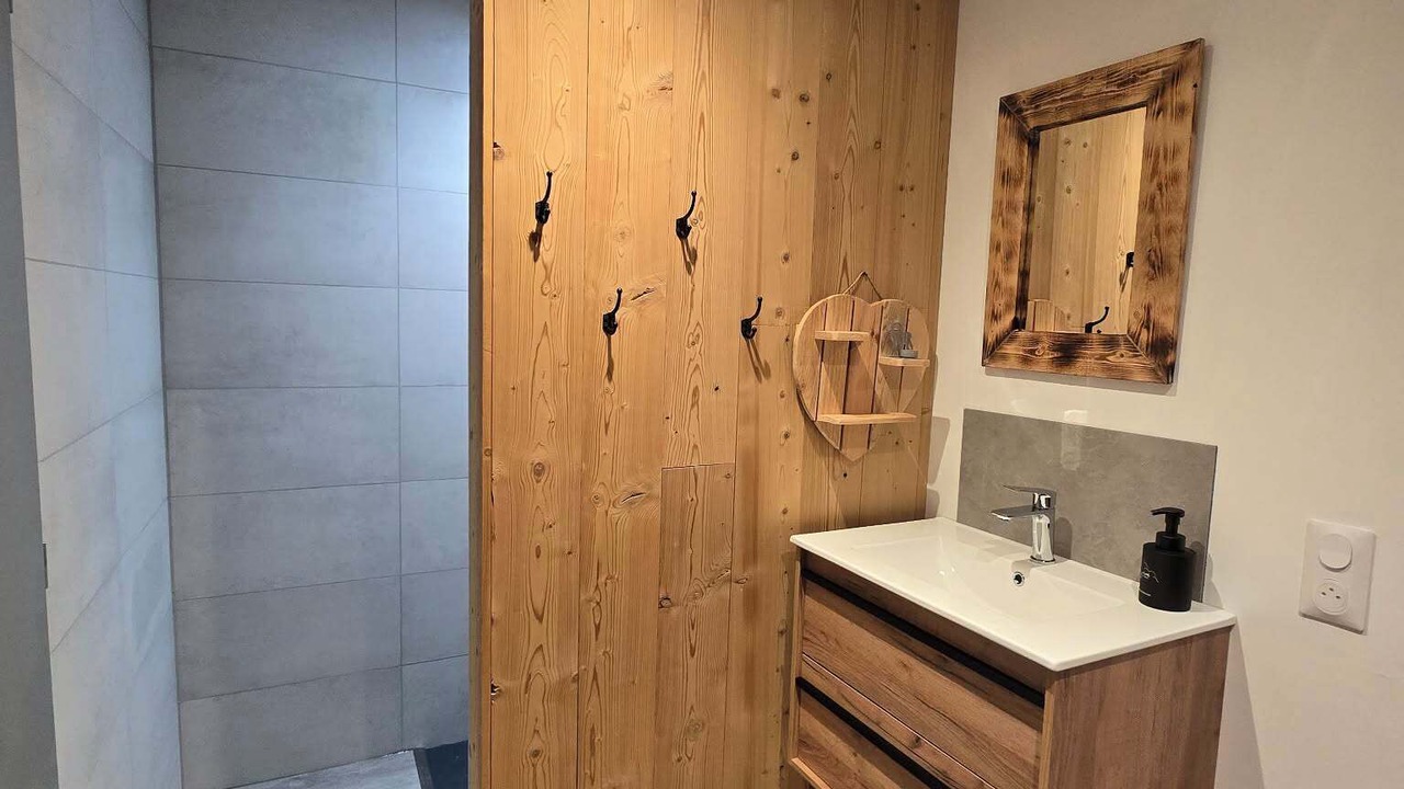 Photo of Bathroom in Anould