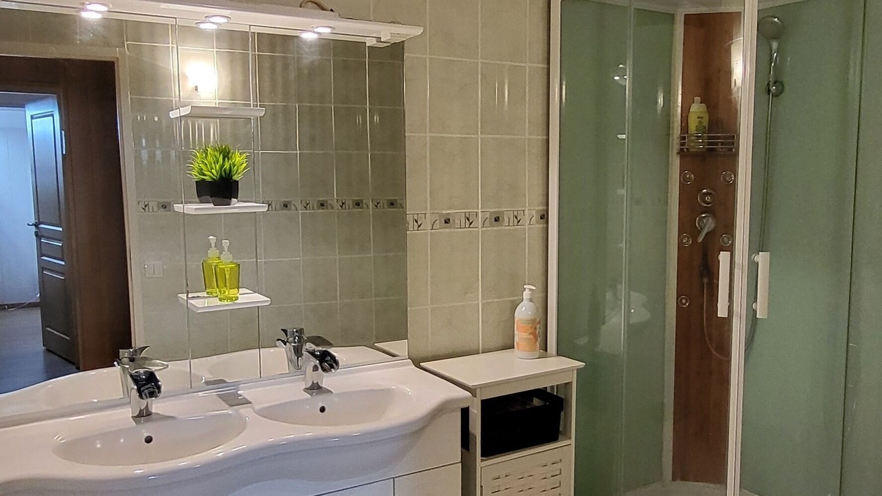 Photo of Bathroom in Espiaube