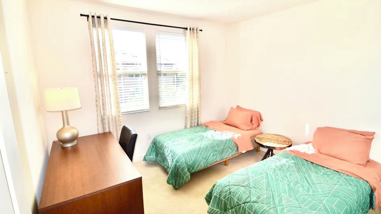 Photo of Bedroom in Lake Forest
