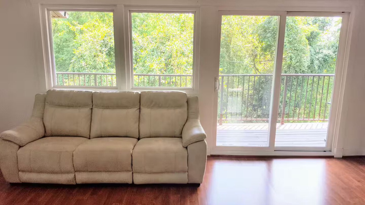 Photo of Livingroom in Oxon Hill-Glassmanor