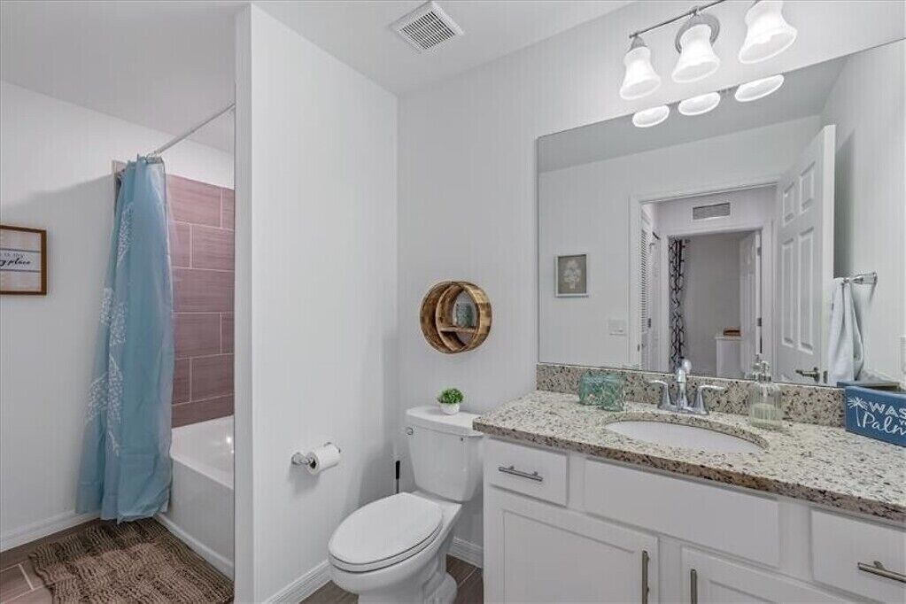 Photo of Bathroom in Biggar