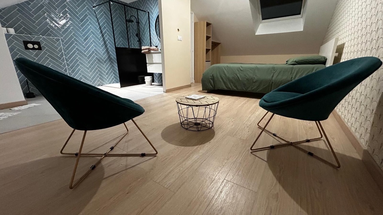 Photo of Bedroom in Magenta