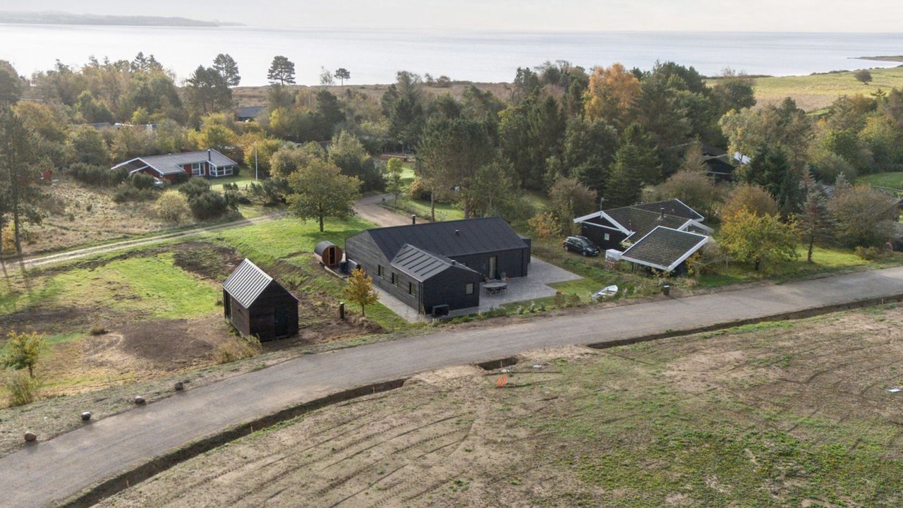 Photo of Others in Knebel