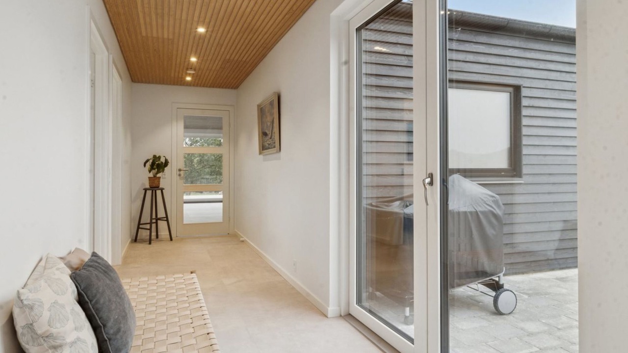 Photo of Others in Knebel