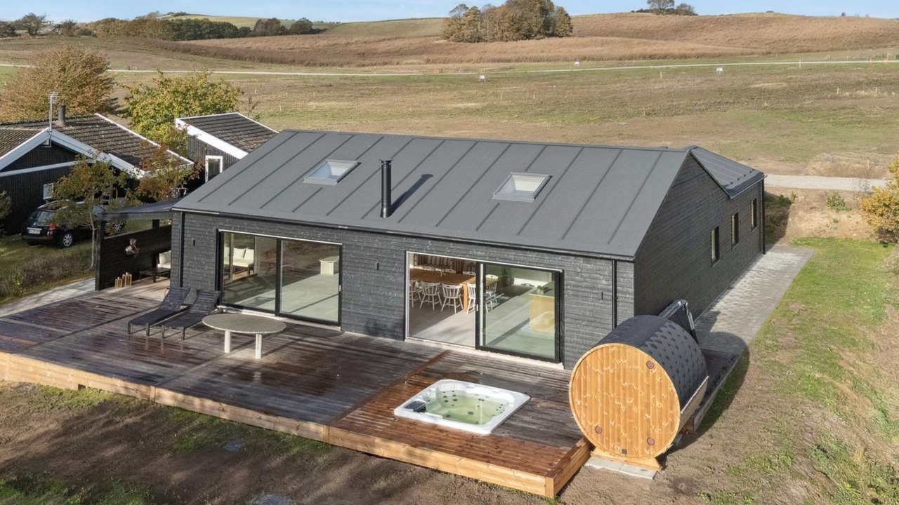 Photo of Others in Knebel